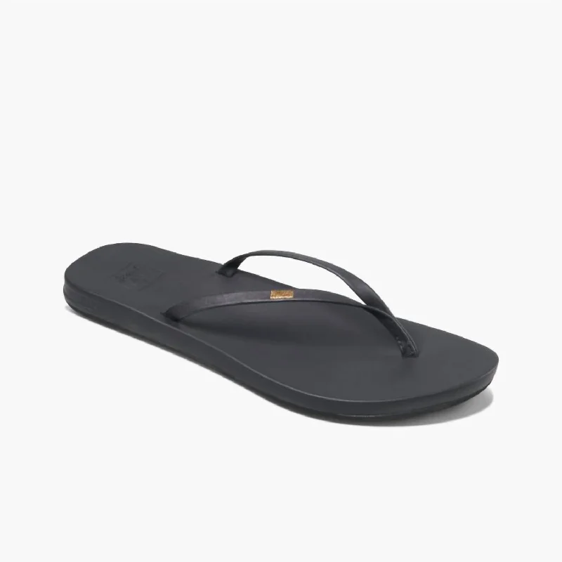 Womens Cushion Slim Flip Flops In Black