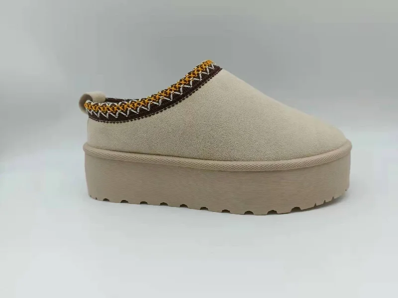 The Best Prices Women's Fuzzy Platform Slipper In Nude