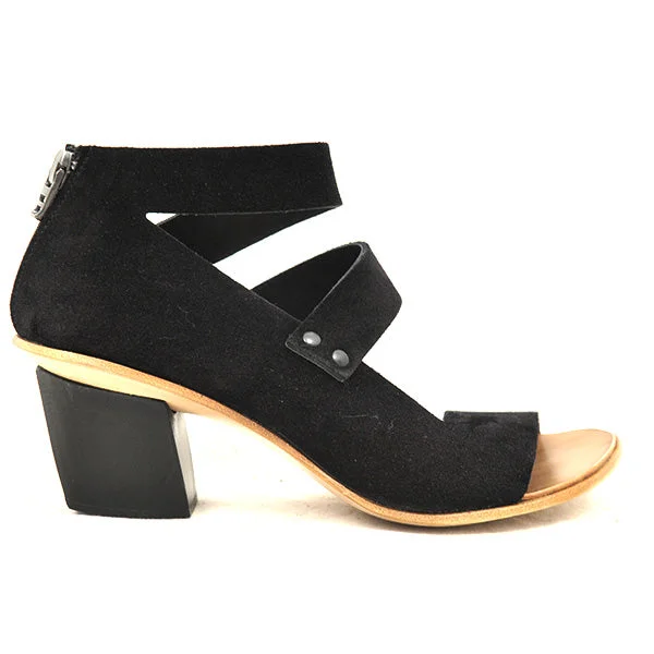 Weekend Bargains to Love Brace