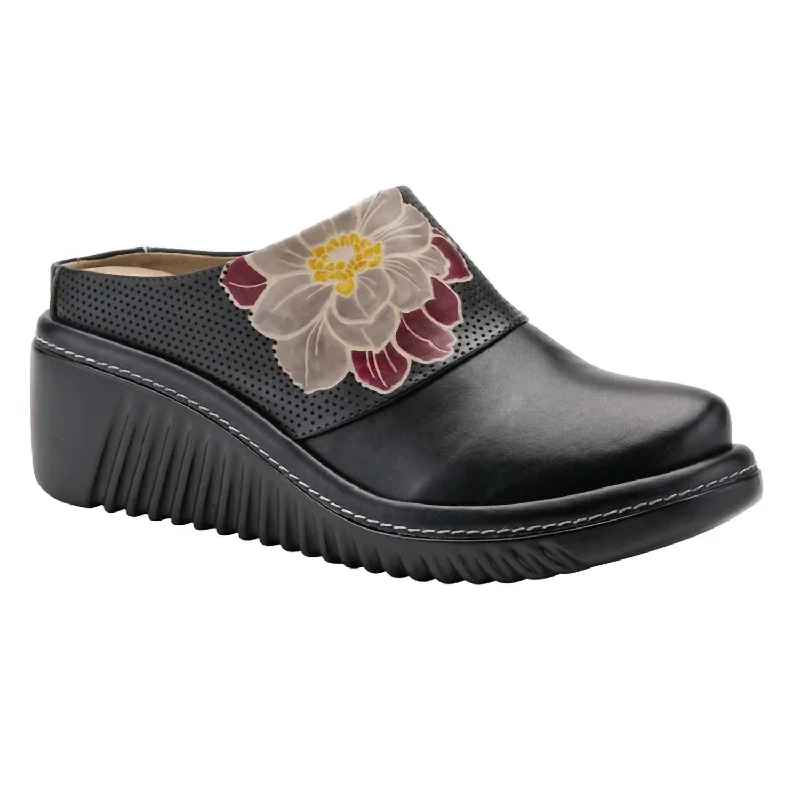 Women's Foresee Mule In Black